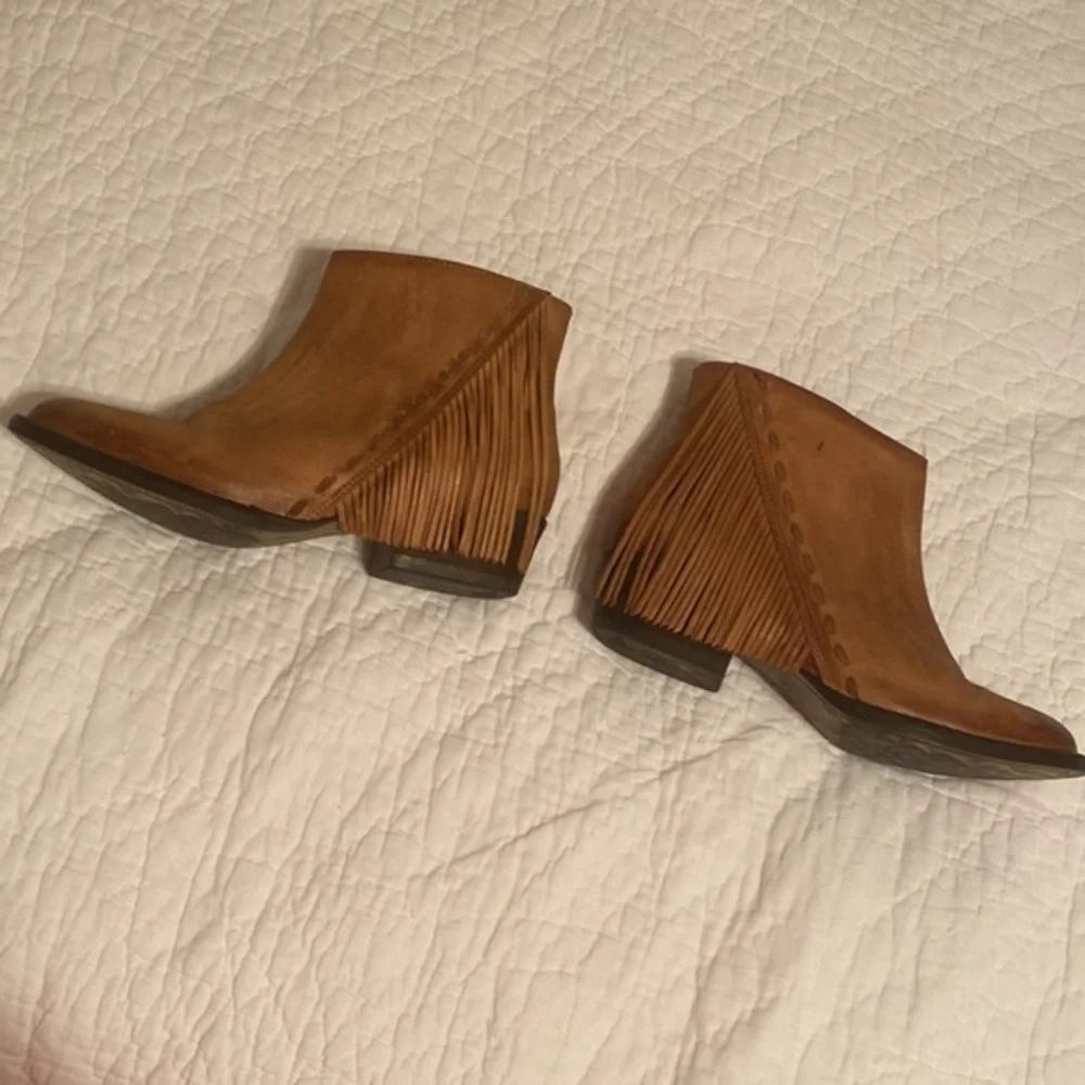 Circle G by Corral Ladies Tan/brown Side Fringe‎ Bootie Q0035